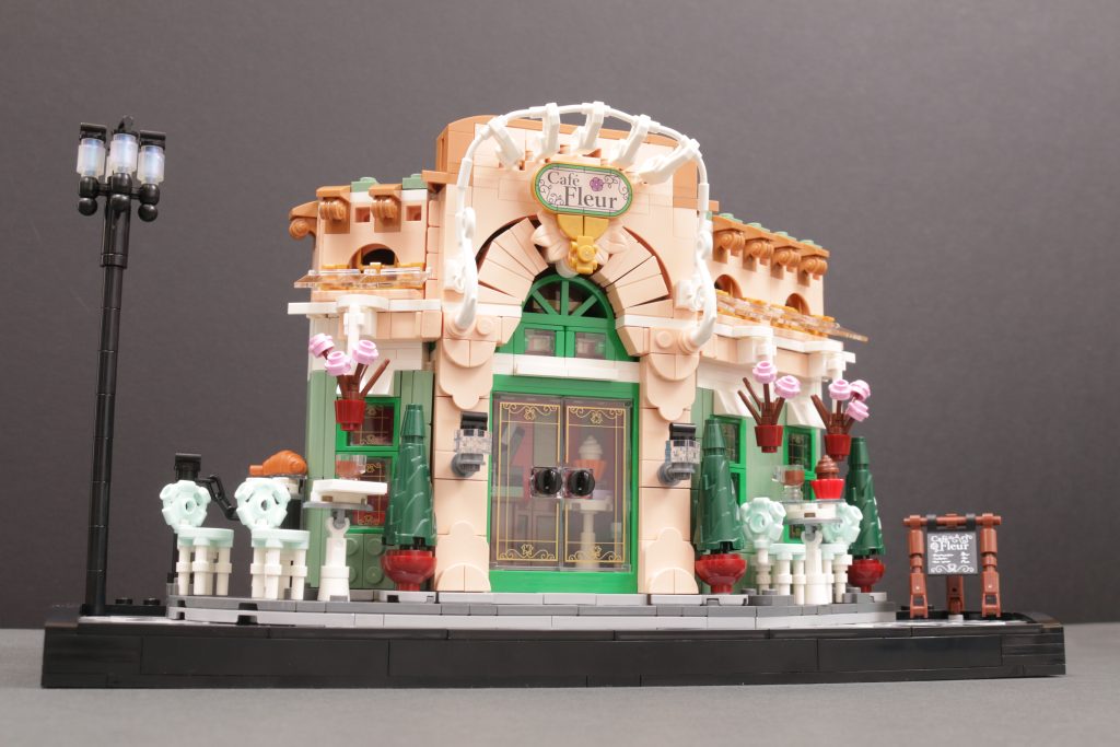 LEGO Icons 10362 French Cafe review 8 1024x683