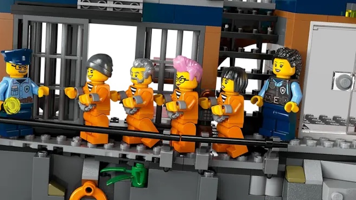 LEGO thieves arrested after attempt to steal LEGO Star Wars and Super Mario haul