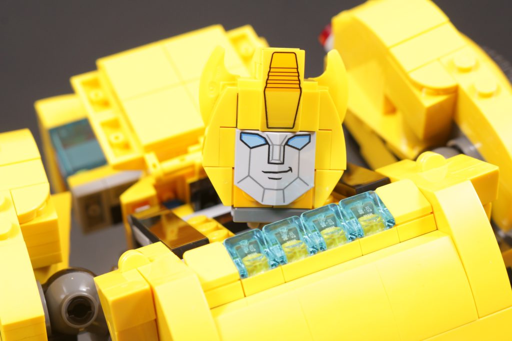 LEGO Icons Transformers 10338 Bumblebee review 7 1024x683