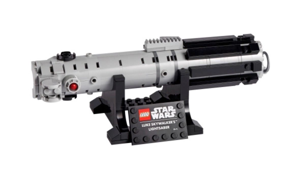 LEGO Star Wars 40483 Luke Skywalker’s Lightsaber revealed