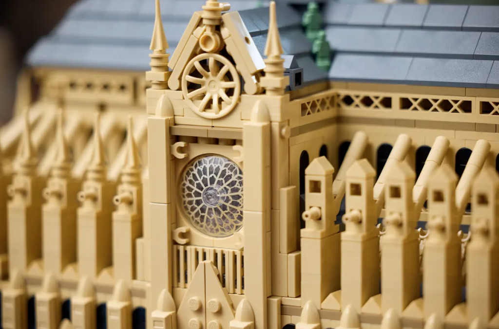 LEGO Architecture 21061 Notre Dame de Paris 13 1024x676