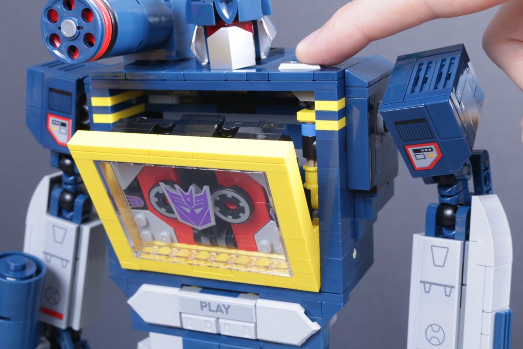 LEGO Icons Transformers 10358 Soundwave review 13 1024x683