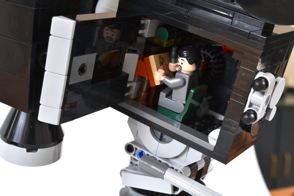 LEGO Disney 43230 Walt Disney Tribute Camera 42 1024x683
