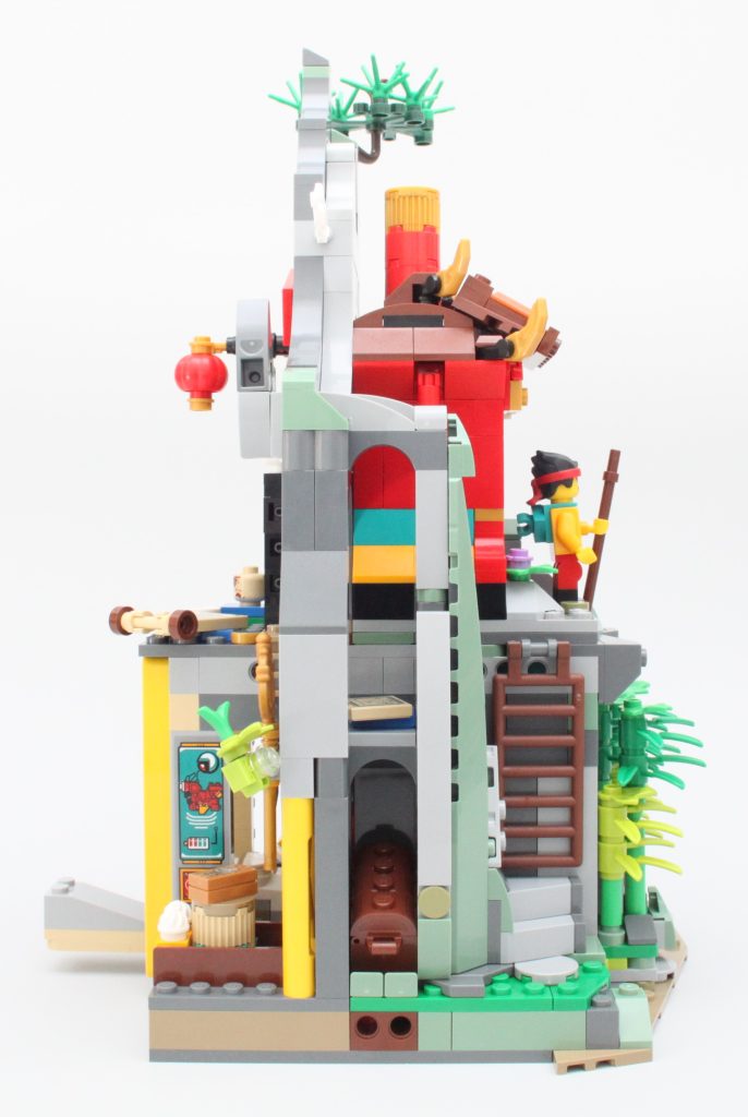 LEGO Monkie Kid 80044 Monkie Kids Team Hideout review 28 686x1024