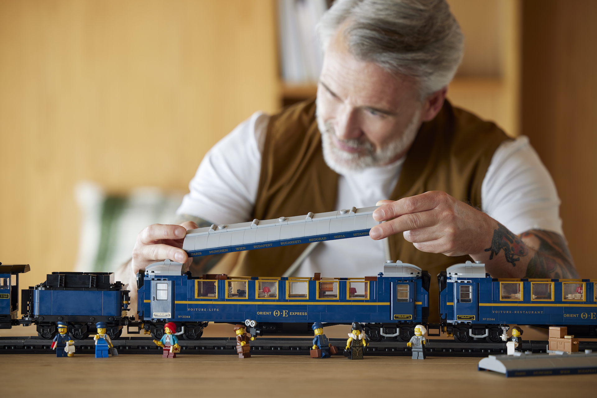 Five luxury details to spot in LEGO Ideas 21344 The Orient Express Train