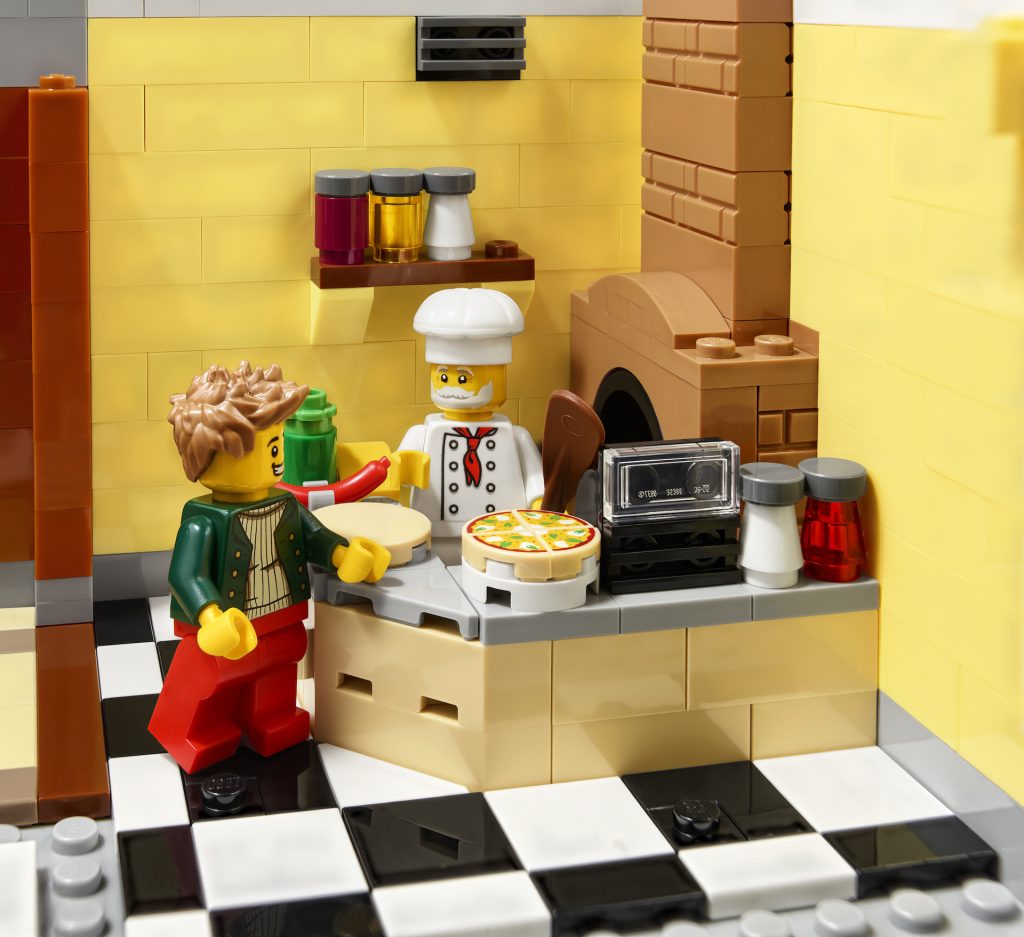 LEGO Icons 10312 Jazz Club 17 1024x937