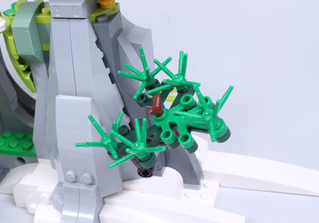 LEGO Monkie Kid The Legendary Flower Fruit Mountain review 15