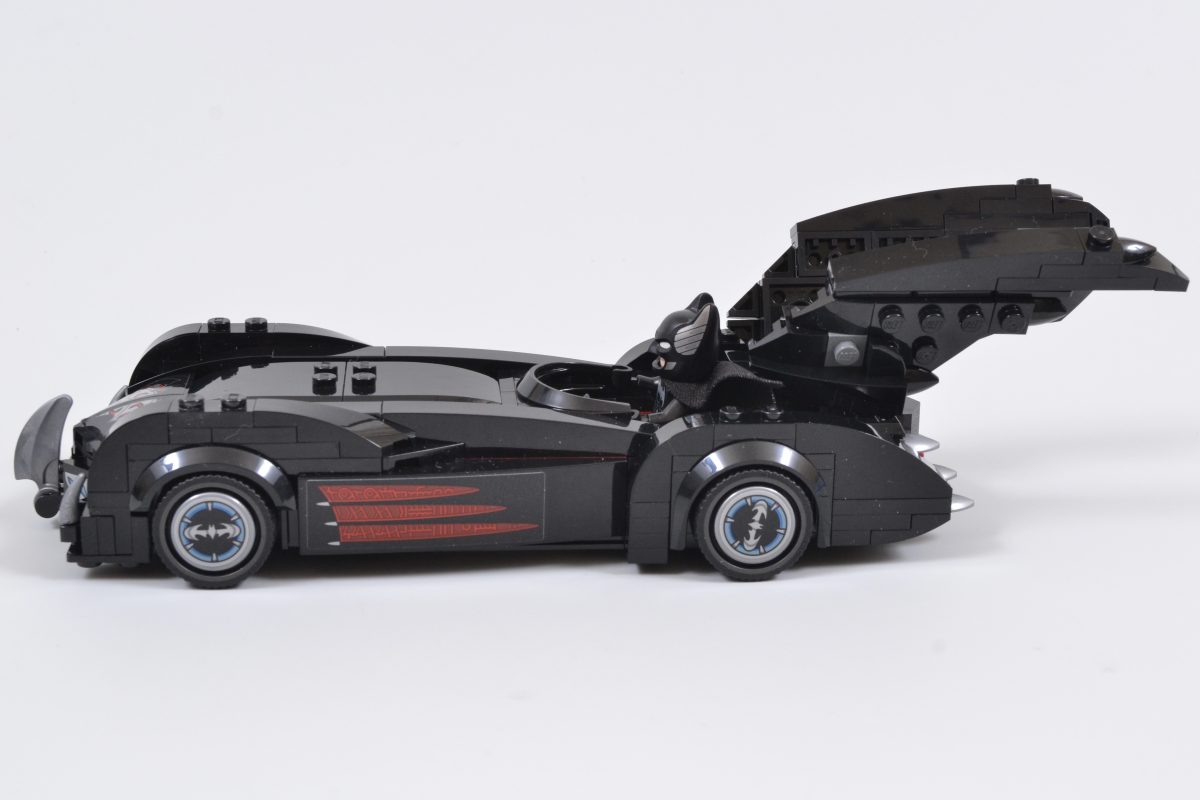 LEGO DC 65333 Batman Robin Batmobile 2 1200x800
