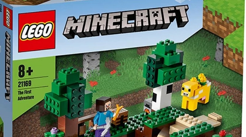 Here's your first official look at two brand new LEGO Minecraft 2021 sets