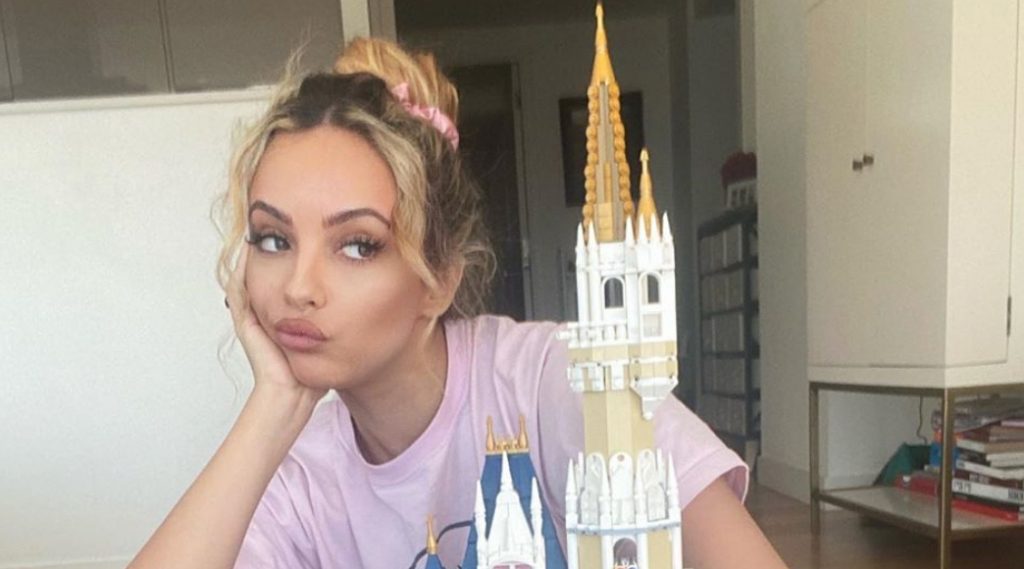 Jade Thirwall builds LEGO 71040 The Disney Castle