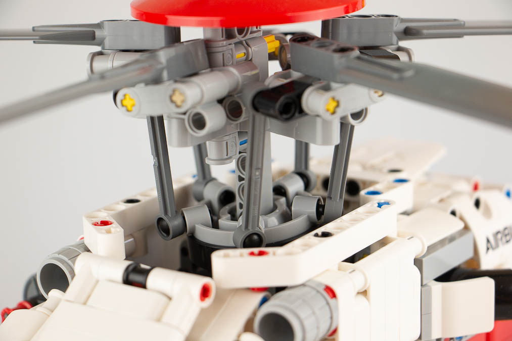42145 Technic Airbus H175 Rescue Helicopter 27