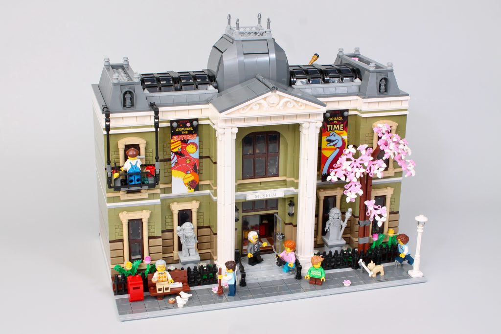 LEGO Icons 10326 Natural History Museum review 64 1024x683