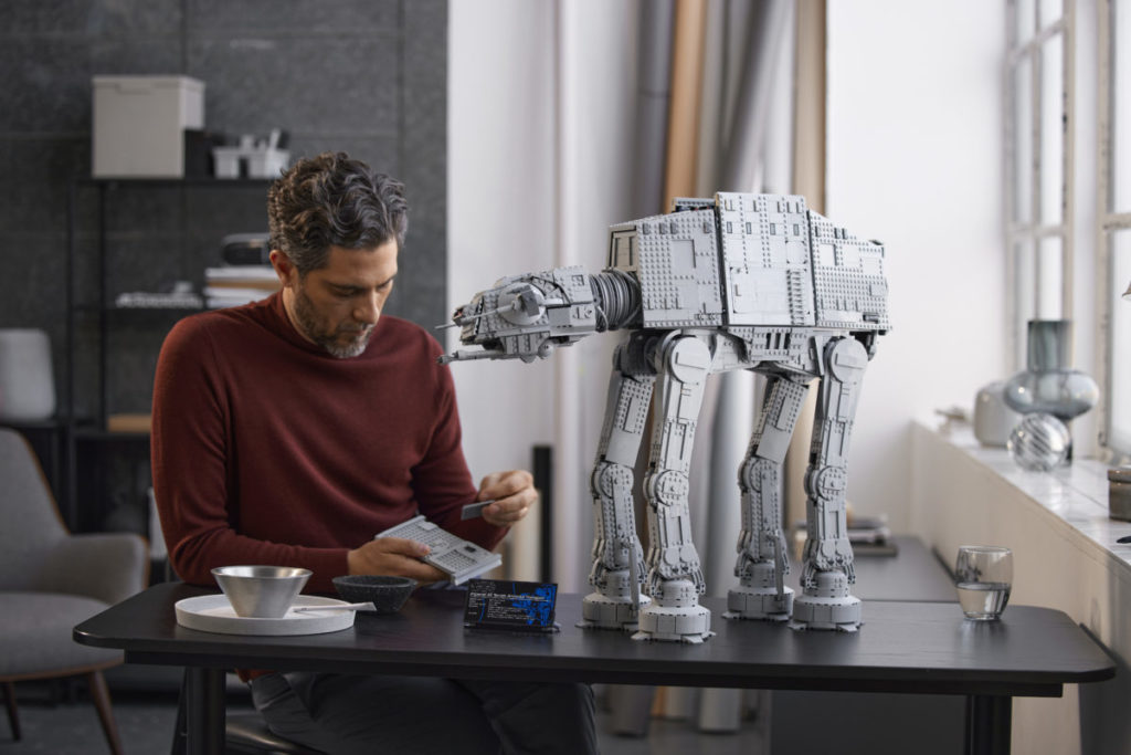 LEGO Star Wars 75313 AT AT 17 1024x683