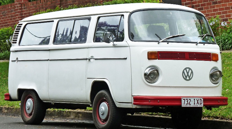 More details on rumoured LEGO Volkswagen T2 Camper Van