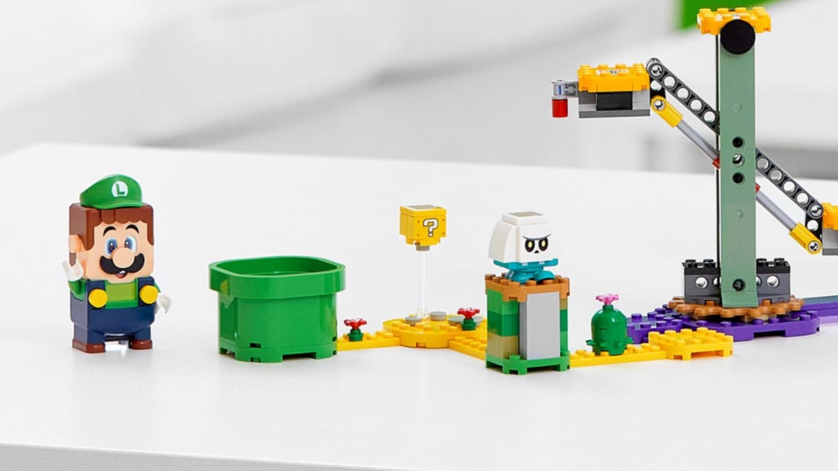 Can you play LEGO Super Mario without the titular plumber?