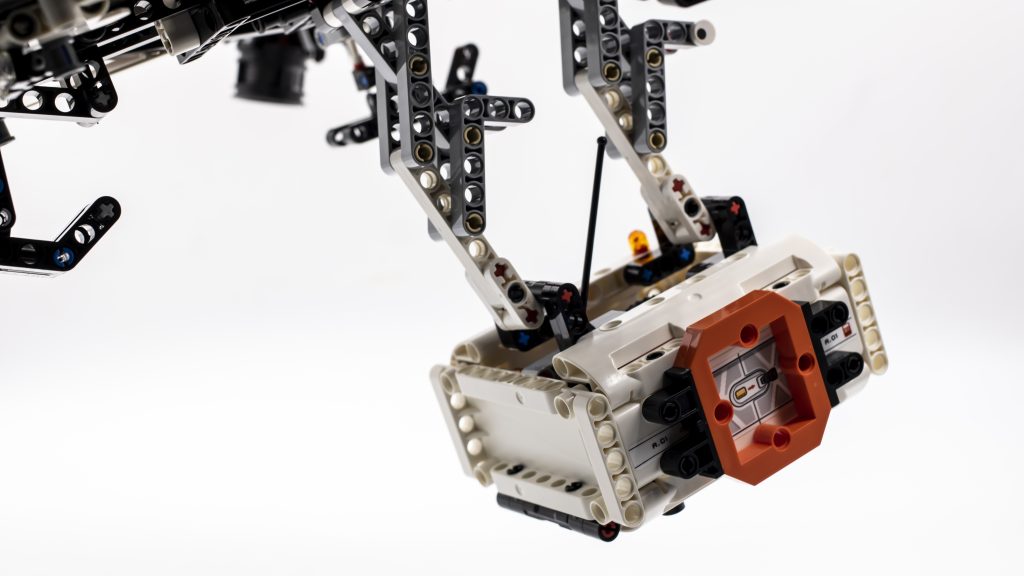 LEGO Technic 42181 vtol heavy cargo spaceship lt81 12 1024x576