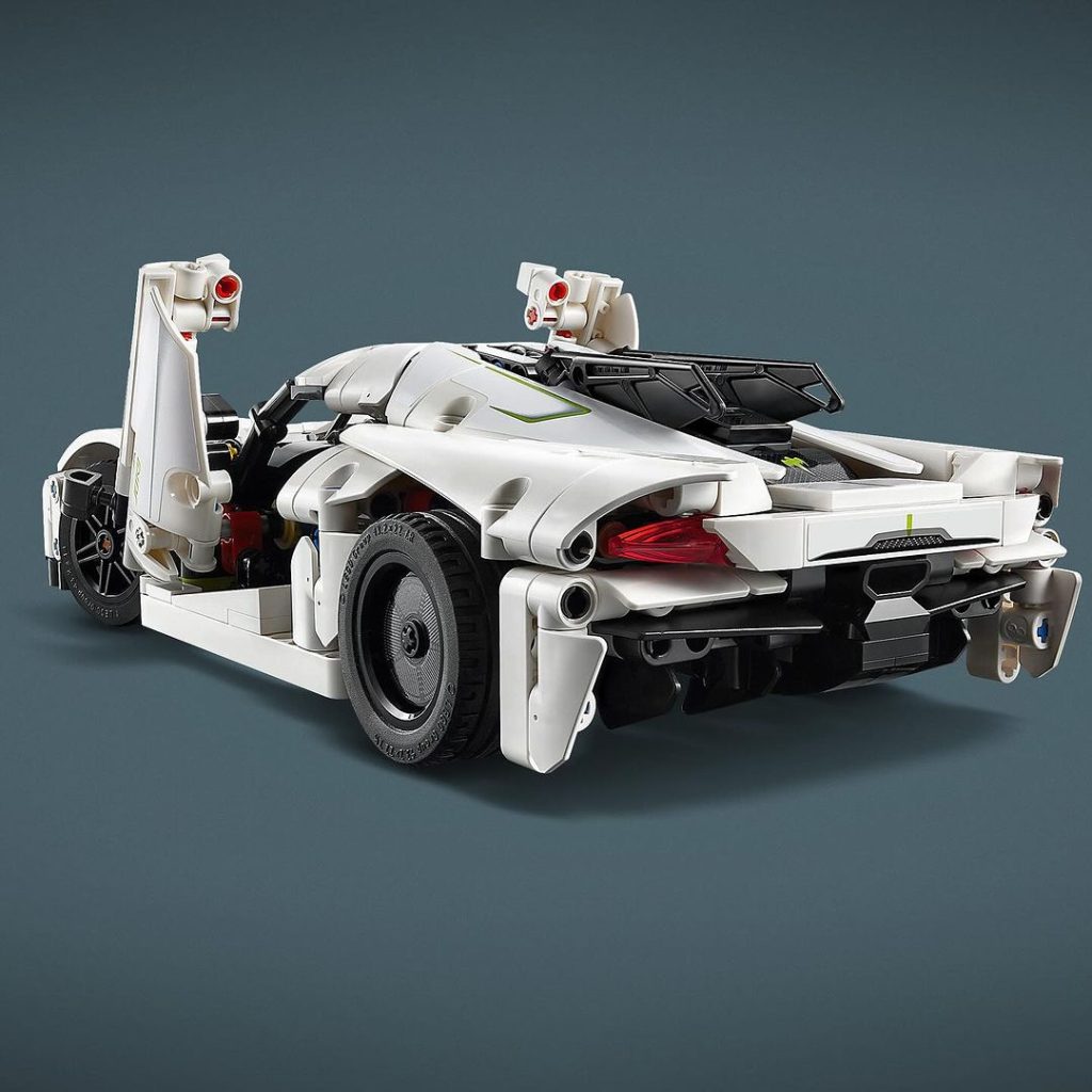 LEGO Technic 42184 Koenigsegg Jesko Absolut White Hypercar 7 1024x1024
