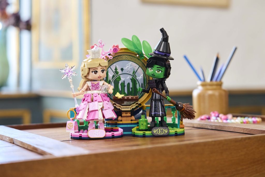 LEGO Wicked 75682 Elphaba Glinda Figures 1 1 1024x683