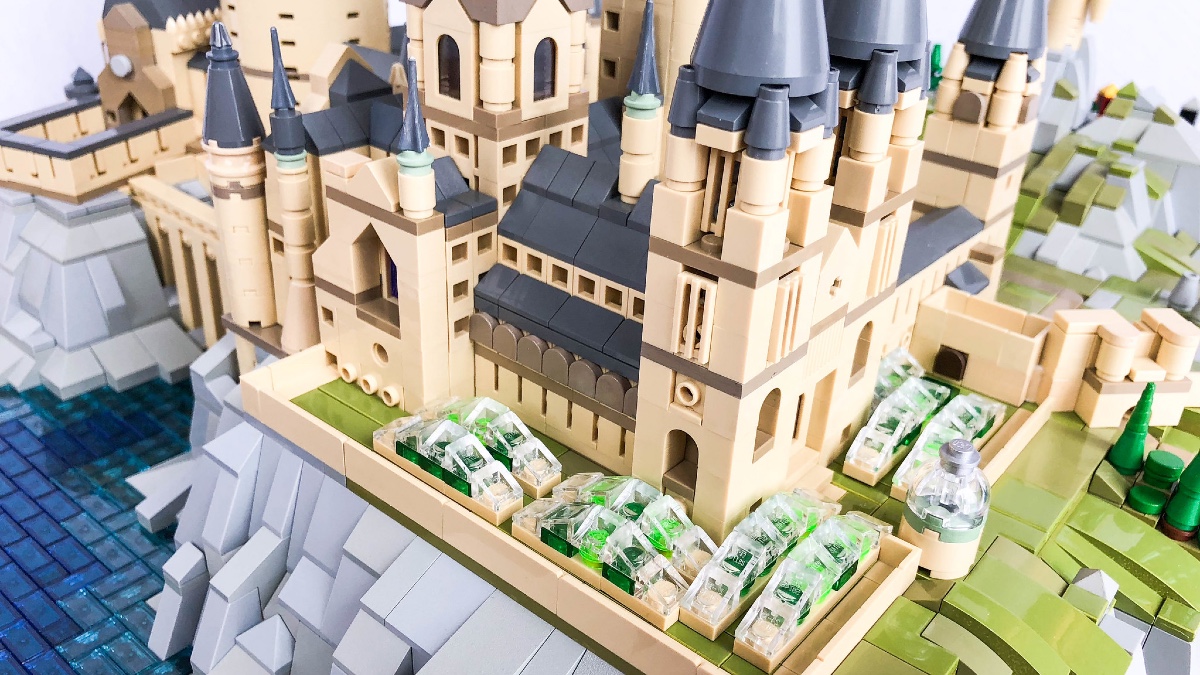 This custom LEGO Hogwarts could be the template for a rumoured summer set