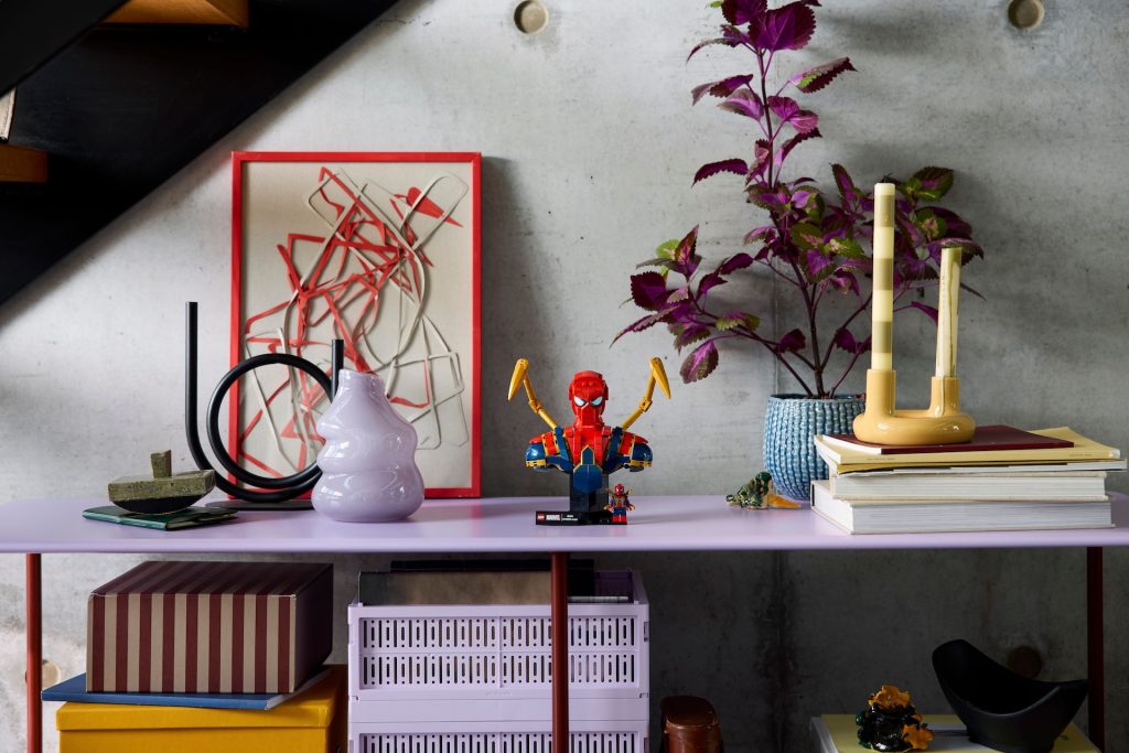 LEGO Marvel 76326 Iron Spider Man Bust 4 1024x683