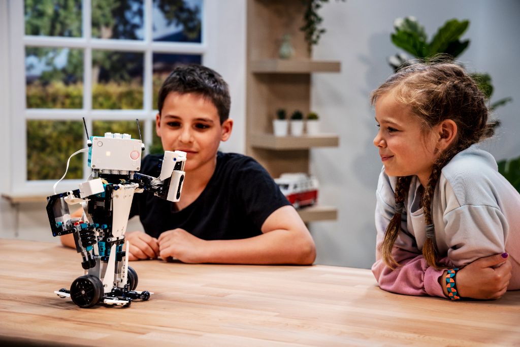 LEGO Mindstorms 51515 Robot Inventor 5