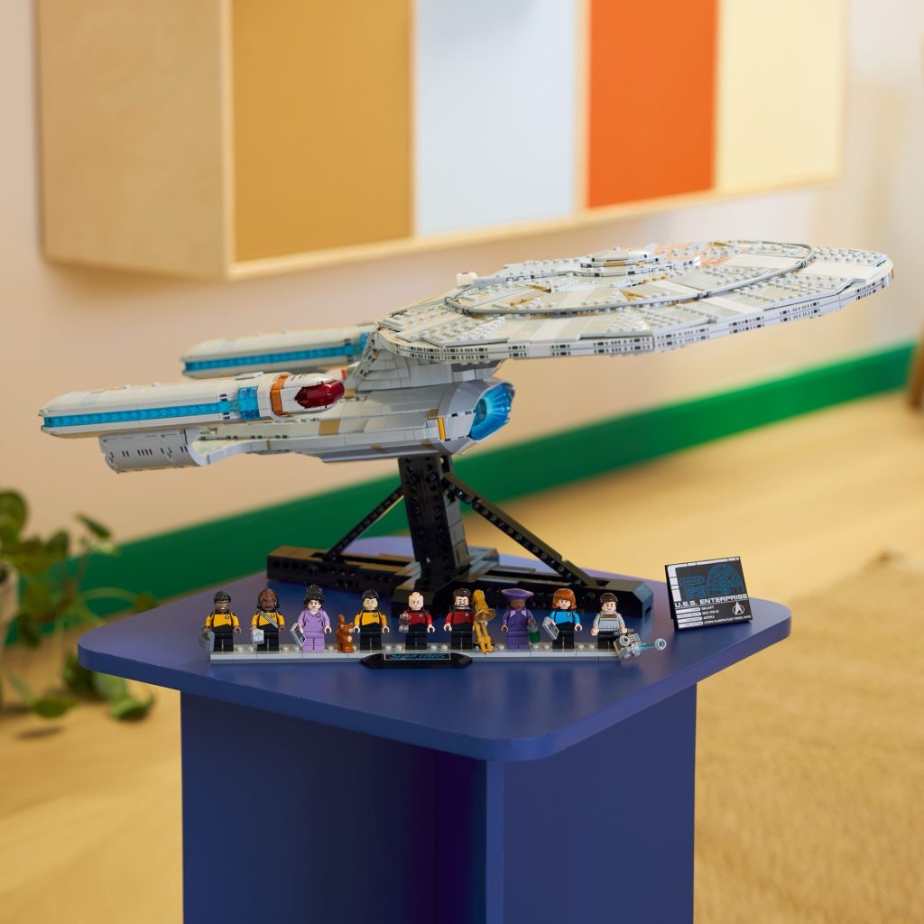 LEGO Icons 10356 U.S.S. Enterprise NCC 1701 D 10 1024x1024