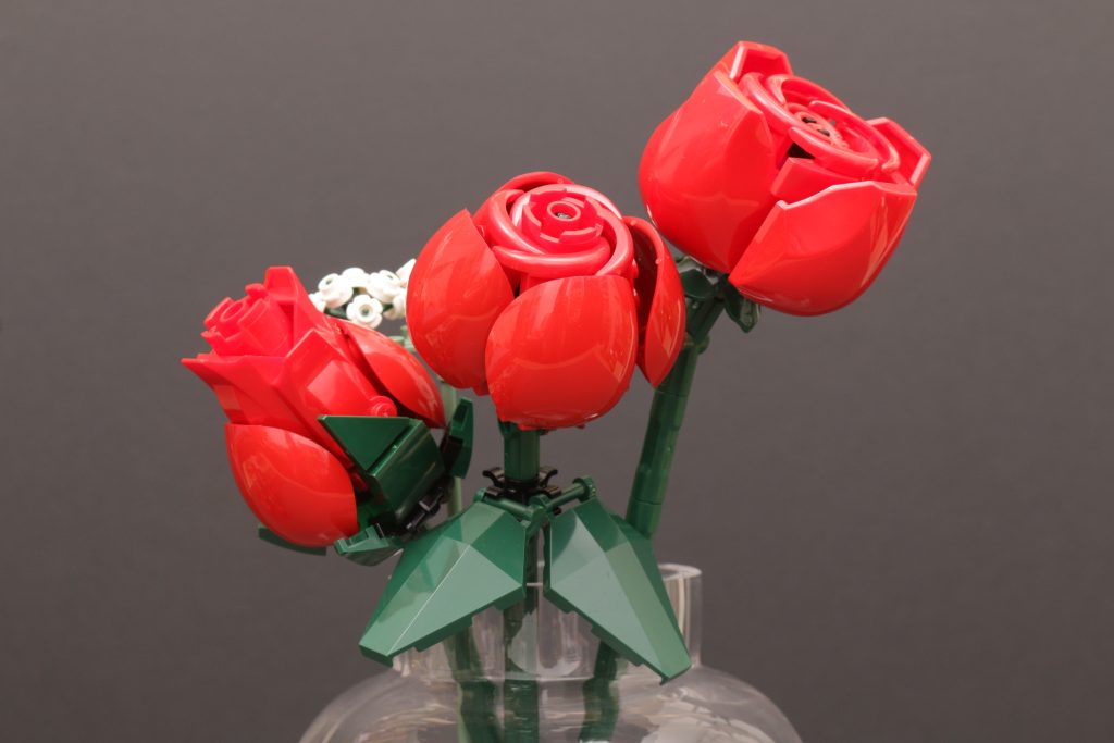 LEGO Botanical Collection 10328 Bouquet of Roses review 7 1024x683
