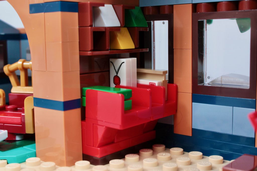 LEGO Winter Village 10339 Santas Post Office review 18 1024x683