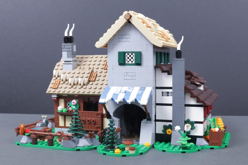 LEGO Icons 10332 Medieval Town Square recolour 21 1024x683