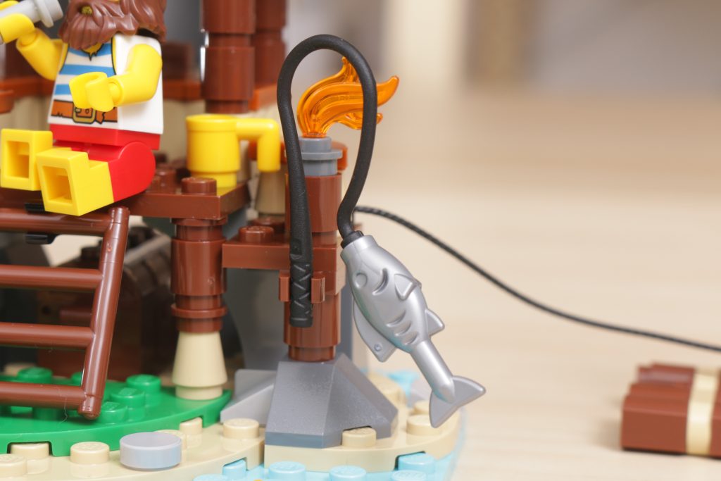 LEGO Ideas 40566 Ray the Castaway gift with purchase review 9 1024x683