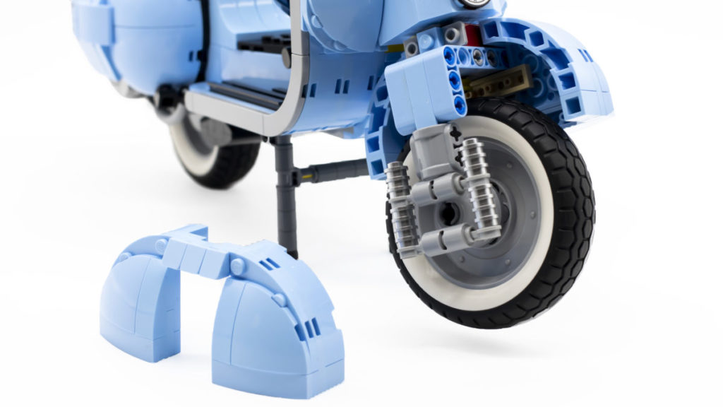 LEGO Creator 10298 Vespa 125 24 1024x576
