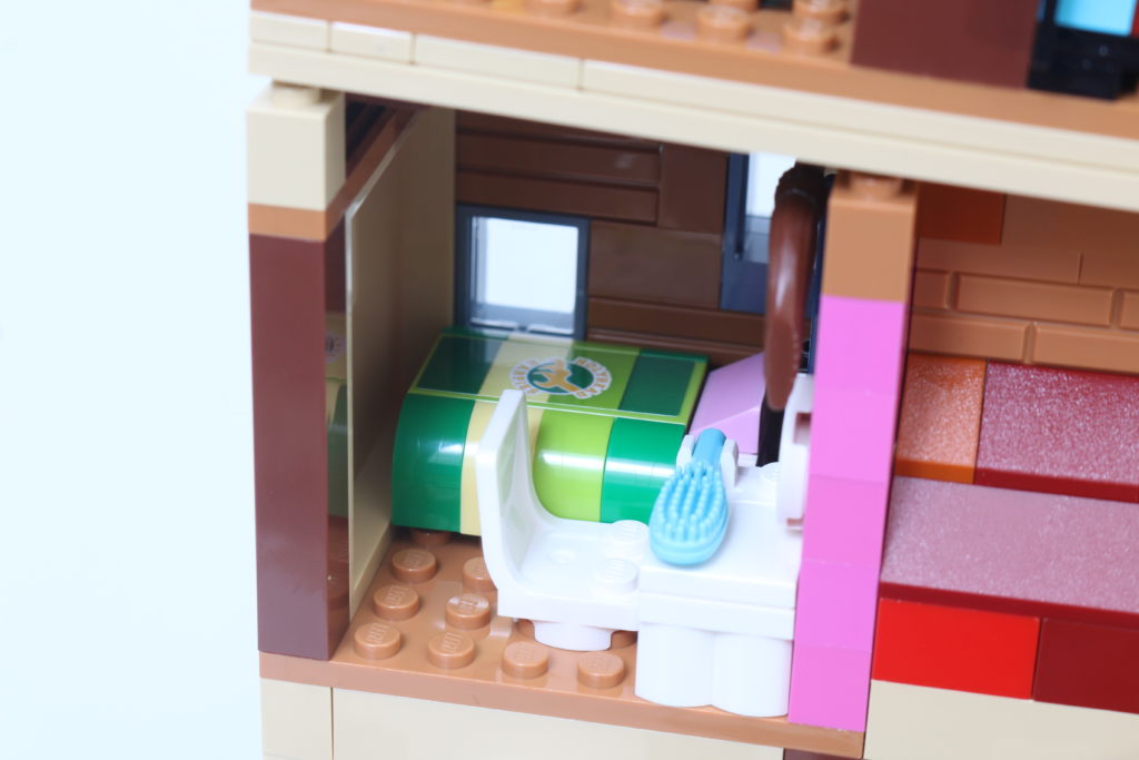 LEGO Harry Potter 75980 Attack on the Burrow review 42