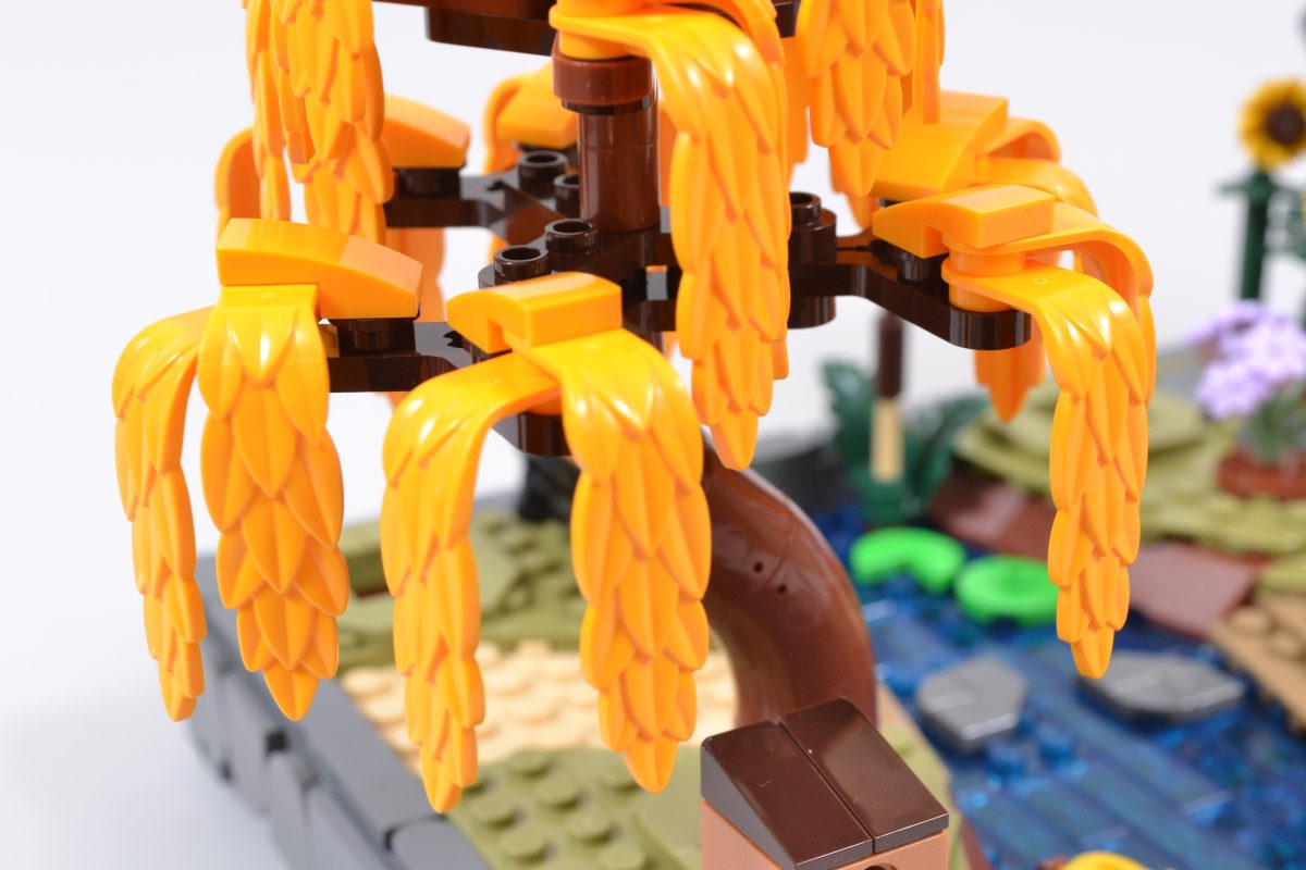 LEGO Icons 11372 Autumn Cottage Garden 4 1200x800