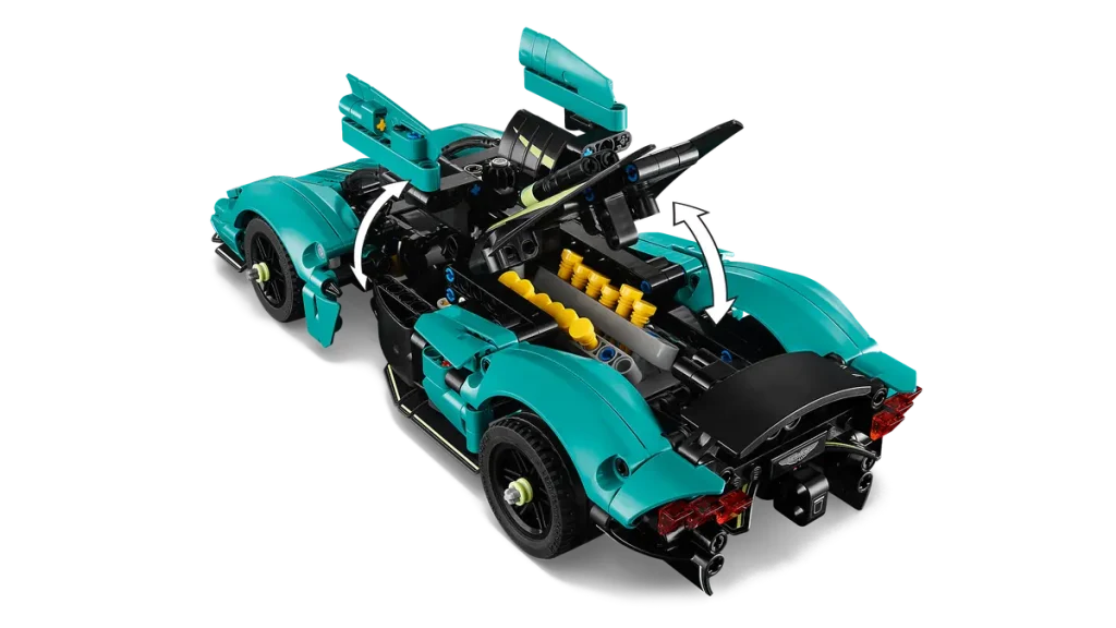 LEGO Technic 42208 Aston Martin Valkyrie 14 1024x576