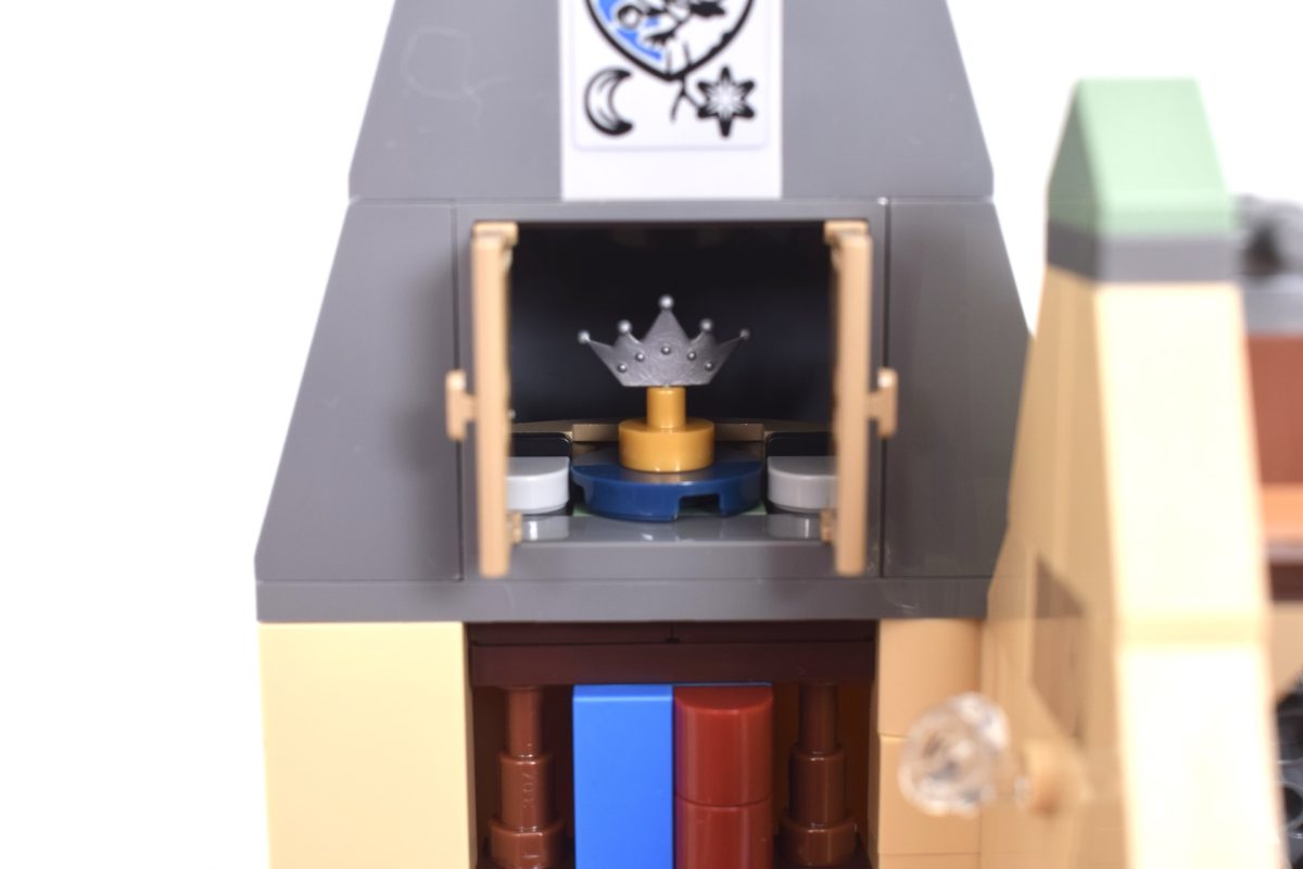 LEGO Harry Potter 76463 Hogwarts Castle Hospital Wing review 16 1 1200x800