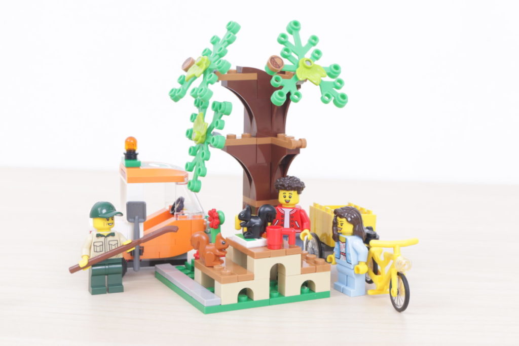LEGO CITY 60326 Picnic in the Park review 2 1024x683