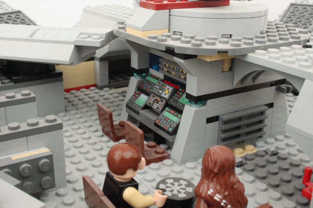 7965 Millennium Falcon rebuilt 7 1024x683