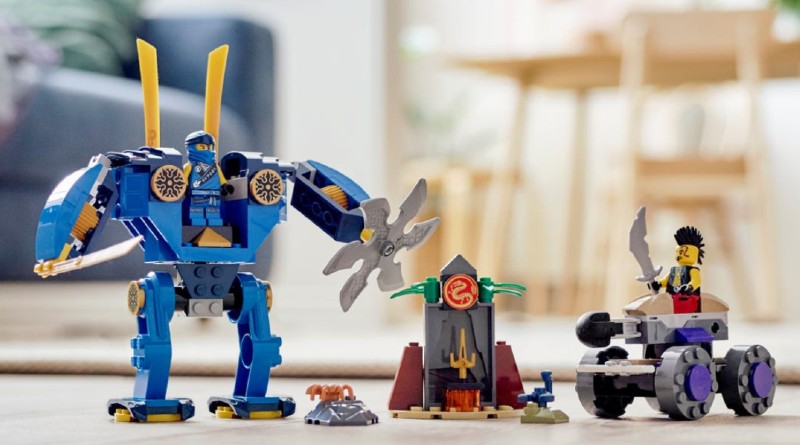 First look at LEGO NINJAGO Legacy 71740 Jay's Electro Mech