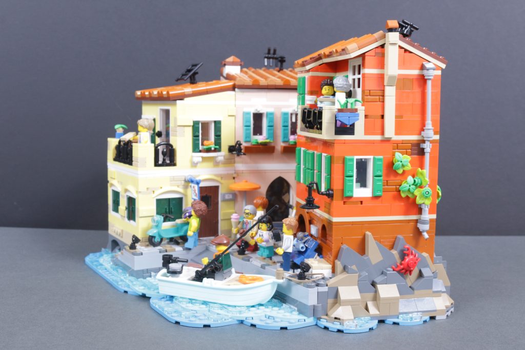 LEGO Ideas 21359 Italian Riviera review 8 1024x683