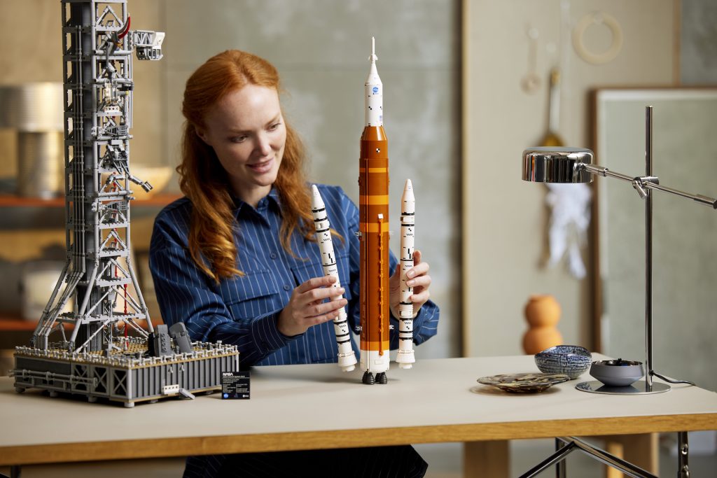 LEGO Icons 10341 NASA Artemis Space Launch System 27 1024x683