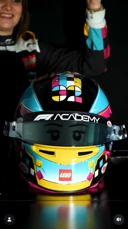 Esmee Kosterman LEGO helmet 1