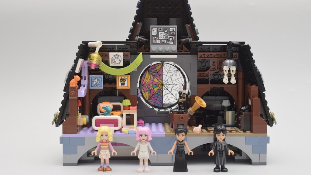 LEGO Wednesday 76781 Wednesday Enids Dorm Room review featured 1024x576