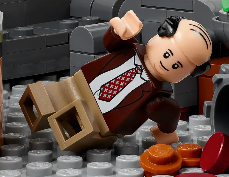 lego 21336 the office kevin