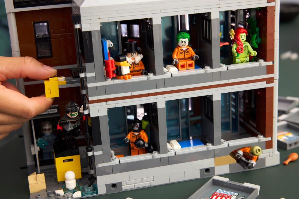 LEGO Batman 76300 Arkham Asylum 21 1024x683
