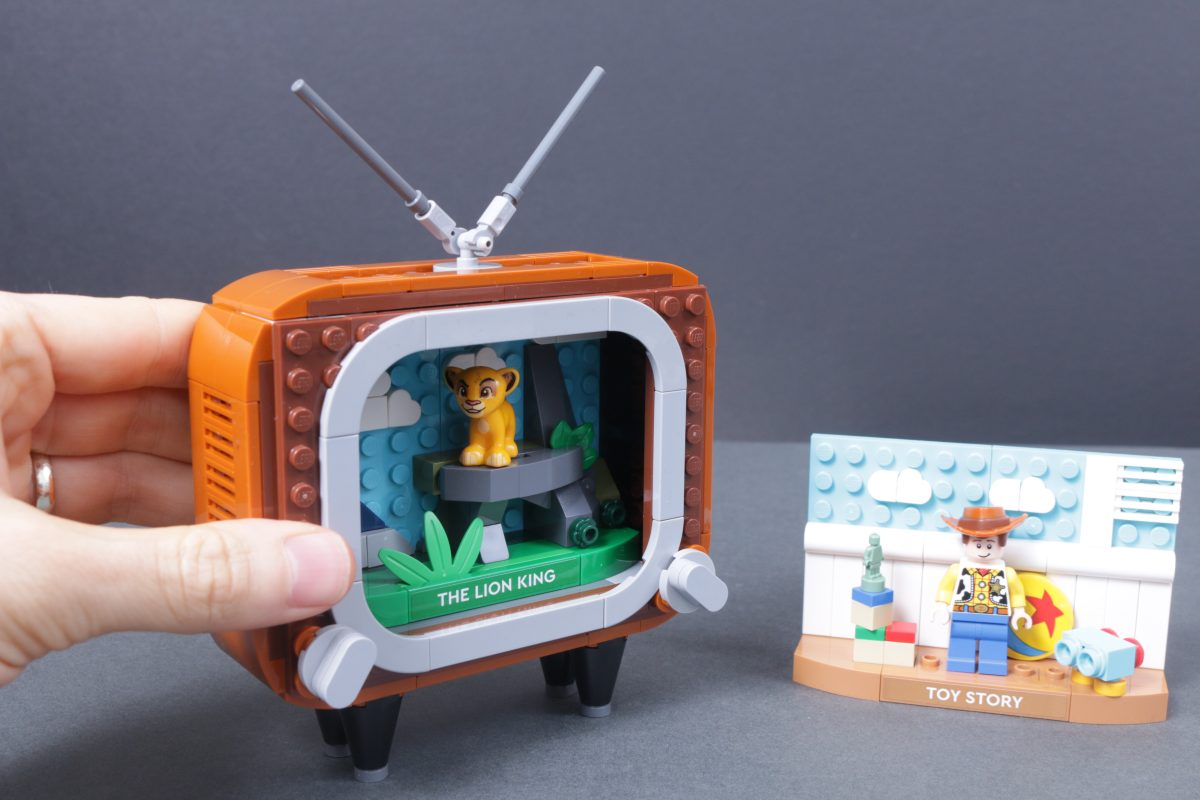 LEGO Disney 40774 Disney Classic Animation Scenes review 10 1200x800