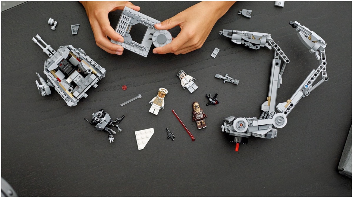 Is the new LEGO Star Wars AT-ST tripping up already?