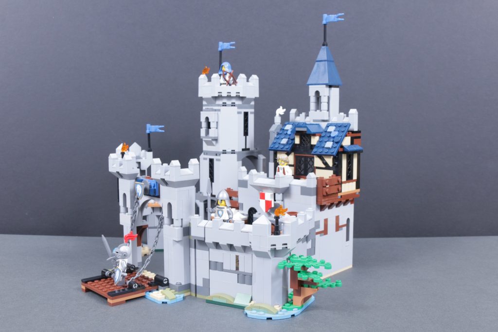 LEGO Creator 3 in 1 31168 Medieval Horse Knight Castle review 17 1024x683