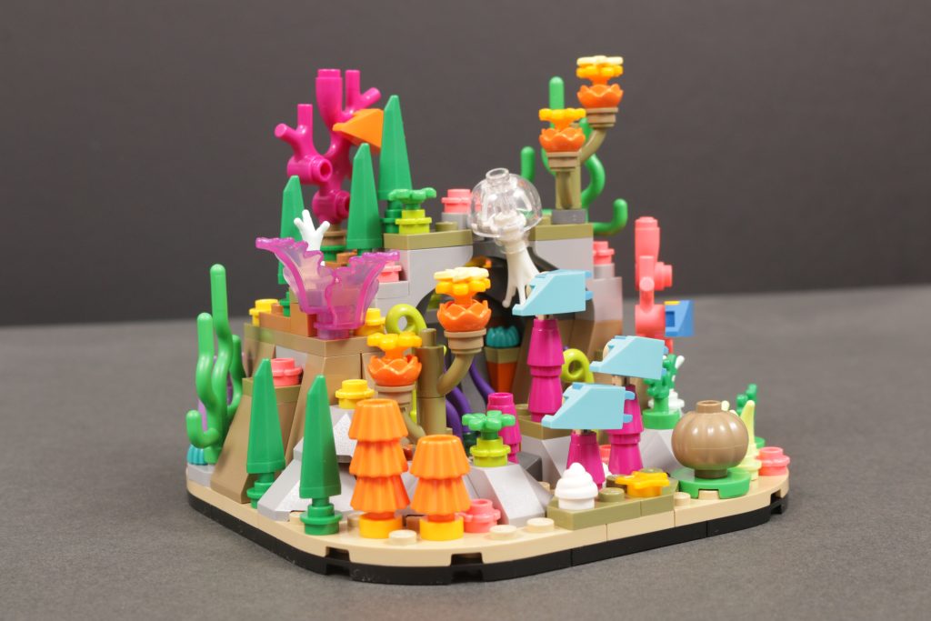 LEGO 40783 Coral Reef Diorama gift with purchase review 3 1024x683