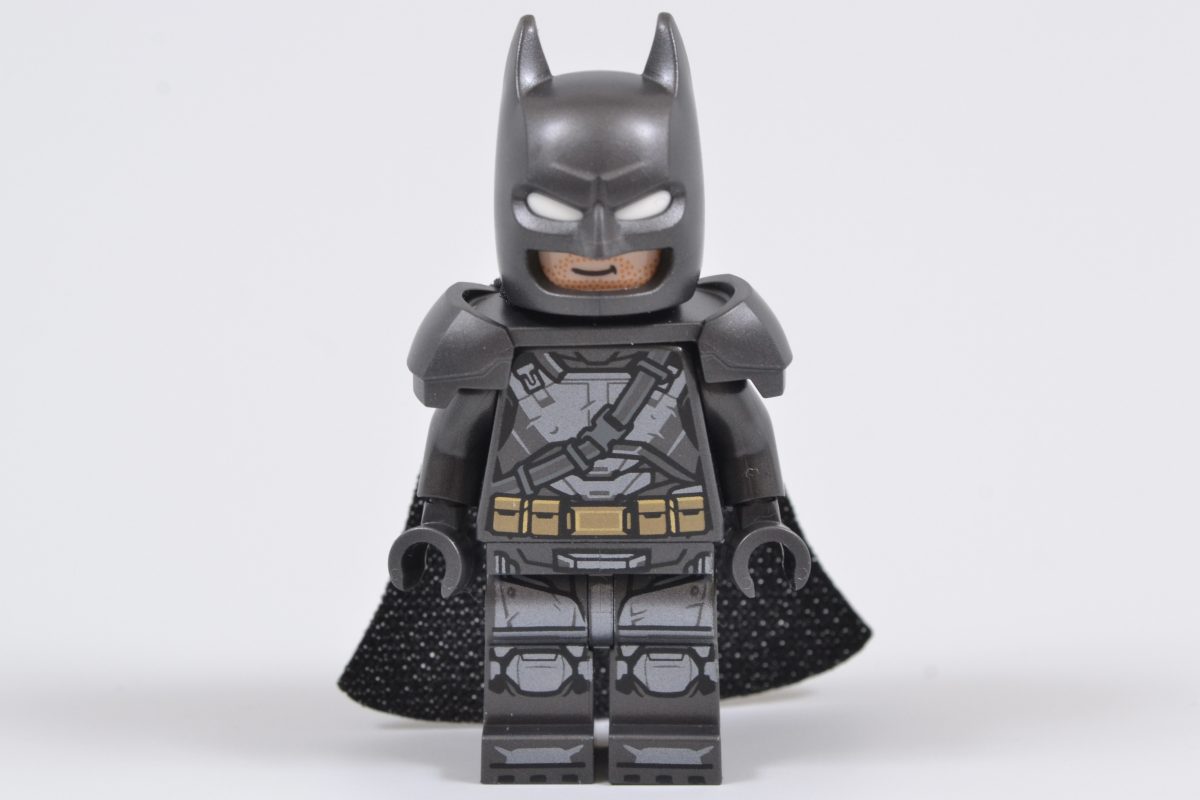 LEGO DC 76331 Batman V Superman Batmobile 17 1200x800