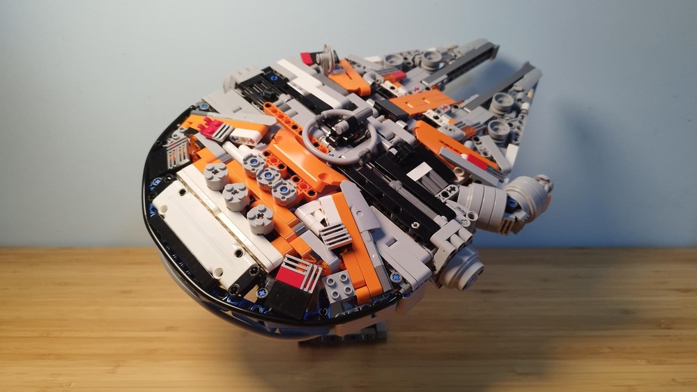 REBRICKABLE LEGO Technic 42148 Heavy Duty Tow Truck Millennium Falcon